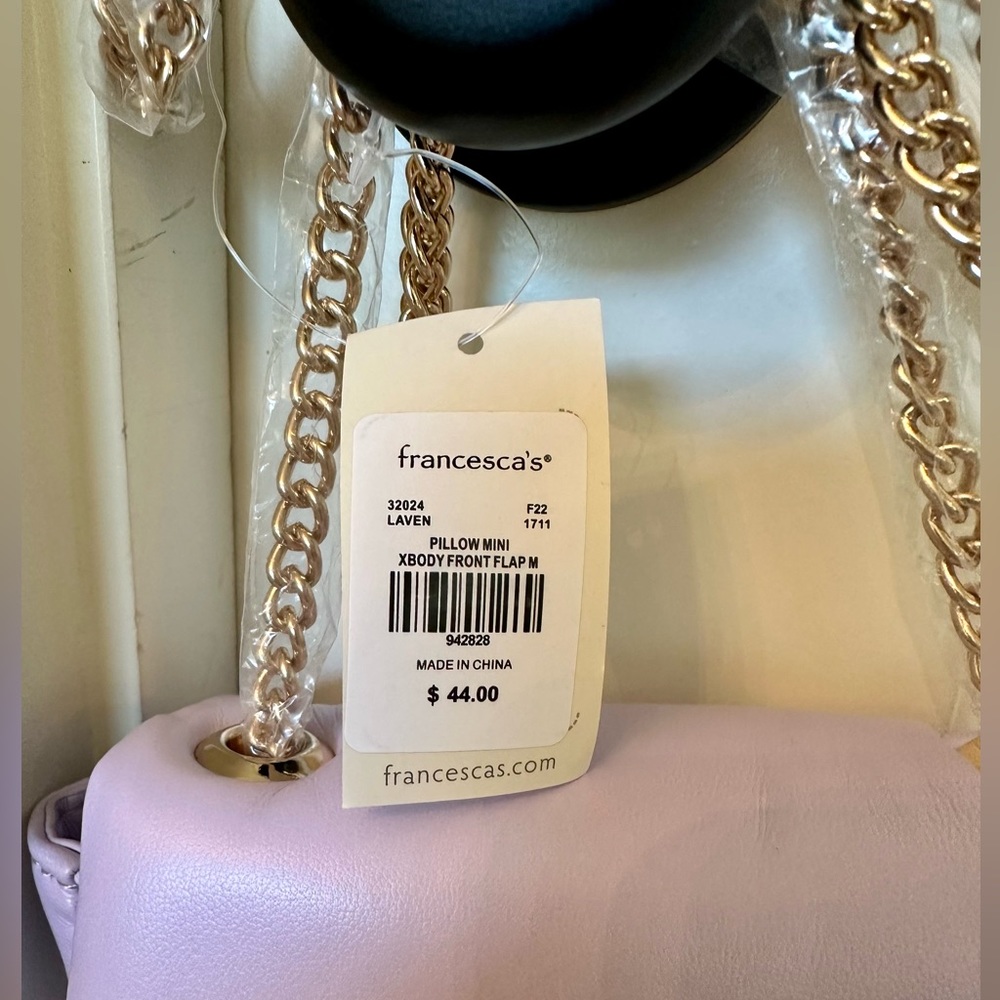 Francesca's - Adorable Lavender Crossbody with Gold Chain - BNWT! - Picture 2 of 5